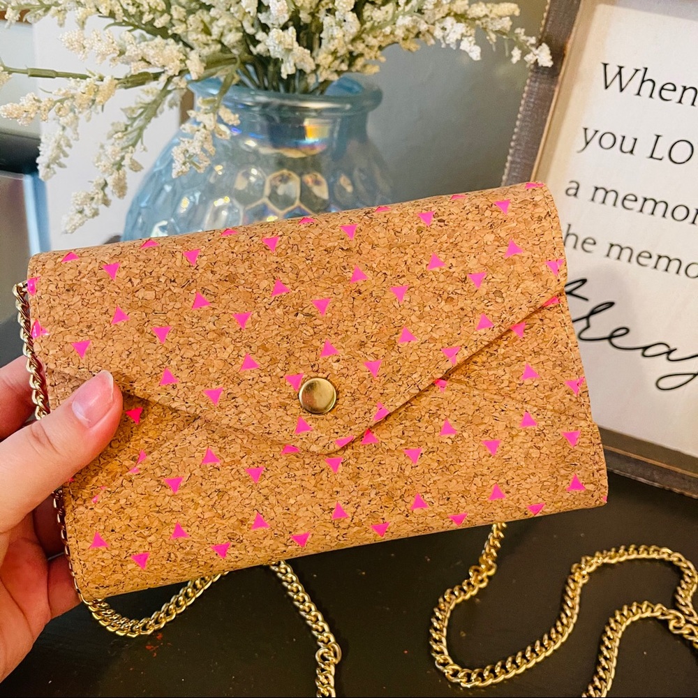 NWT Cork and Pink Crossbody Clutch - Picture 3 of 9